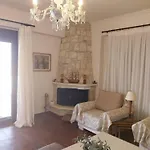 Daphne Villa