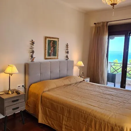 Villa Daphne Villas *