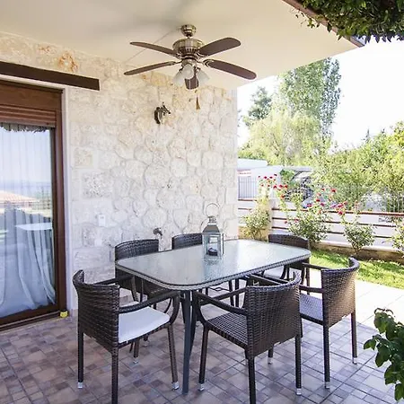 Daphne Villas Villa *