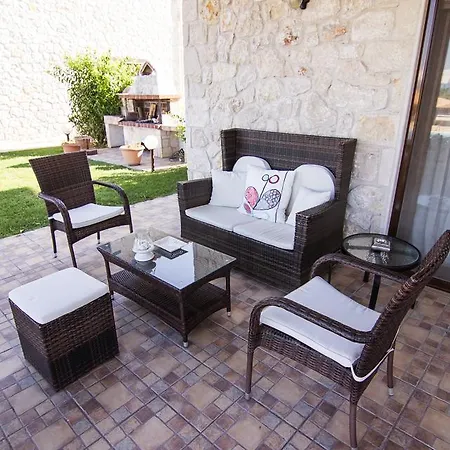 Daphne Villas Villa